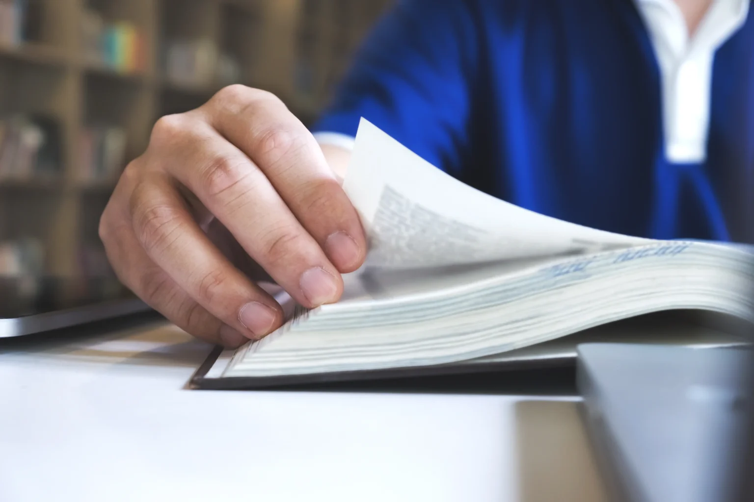 Read more about the article دليل عملي لتجنب المشكلات القانونية